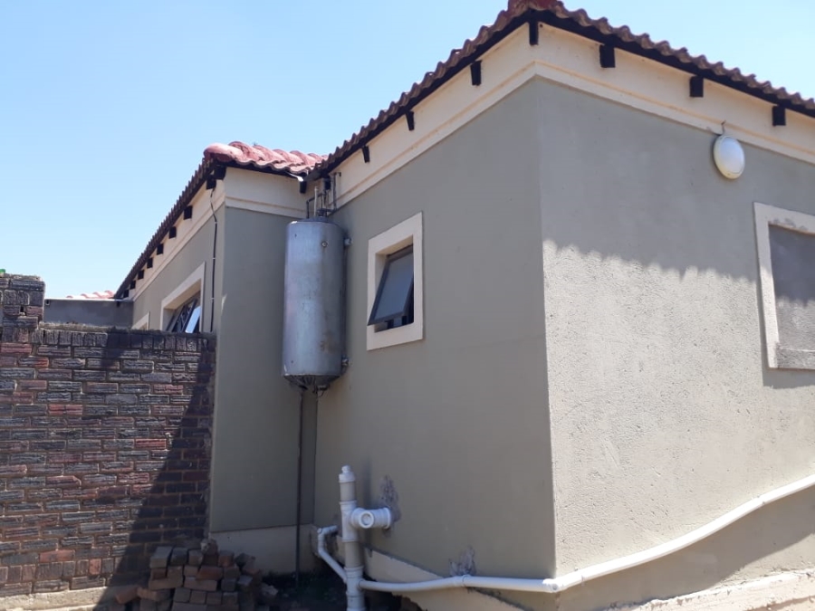 3 Bedroom Property for Sale in Rustenburg North North West